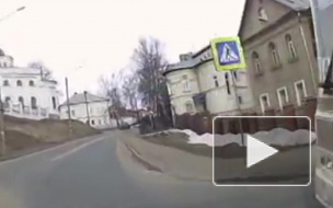 Жуткие кадры из Костромы: маршрутка протаранила кроссовер