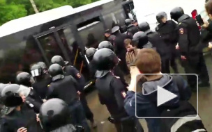Суд оштрафовал четырех участников митинга на Марсовом поле