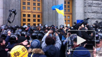 Новости Украины: в Харькове митингующие штурмуют горсовет