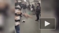Голый мужчина лежал на полу станции метро "Невский ...