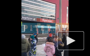В Петербурге эвакуировали ТК "Озерки"