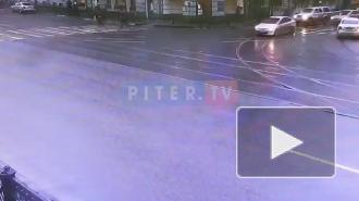 На Литейном столкнулись две иномарки