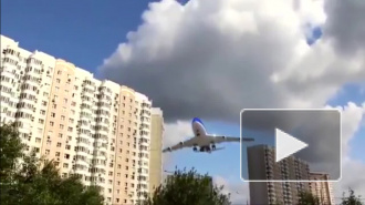 В Новосибирске с трудом удалось посадить самолет, несмотря на повреждение шасси