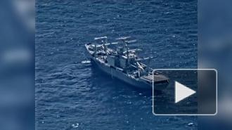 США разбомбили корабль в Тихом океане