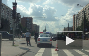 На перекрестке Наставников и Ленской на метр провалился асфальт 