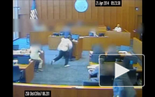 Видео из США: Подсудимого застрелили в зале суда