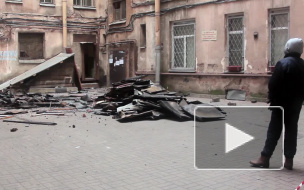 Центр Петербурга продолжает гореть из-за деревянных перегородок и неисправной электропроводки