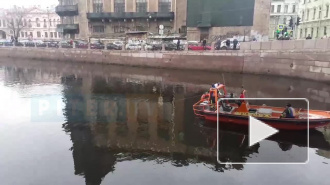 Видео: водолазы ищут в Мойке останки убитой студентки 