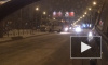 Маршрутный автобус в Петербурге потерял управление и врезался в разделительное заграждение