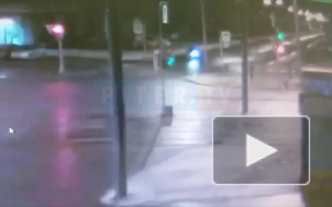 На пешеходном проспекта Ветеранов сбили мужчину