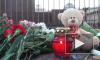 К мемориалу жертв А321 на Шафировском проспекте перевезли 25 грузовиков игрушек и цветов