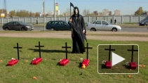Борцы с абортами пугали петербуржцев детскими гробиками и смертью с косой