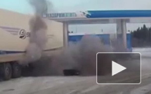 Взрыв фуры на заправке в Башкирии попал на видео