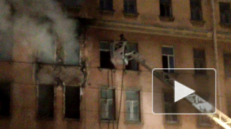 Видео: спасатели закончили тушить пламя на 2-ом Муринском проспекте