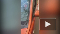 На Солдата Корзуна автомобиль загородил вход на детскую площадку, а после наехал на коляску