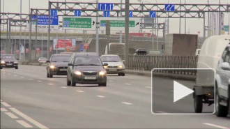 В Петербурге расследуется ДТП, в котором пострадали три автомобиля: "Шевроле", "Фольксваген" и "ВАЗ"