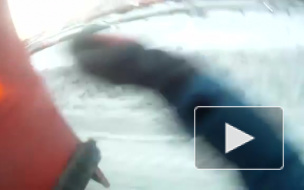 Плачевная попытка Омского зацепера вызвала праведный гнев у смотрящих видео