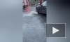 На Бородинской улице в центре Петербурга забил водяной столб