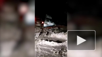 Четыре человека погибли в ДТП с грузовиком в Новгородской области