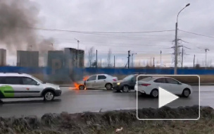 Иномарка на Энгельса загорелась после ДТП