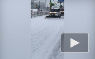 В Калининском районе на помощь дворникам "вышли" тюнингованные УАЗы
