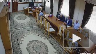 Спикера парламента Дагестана заподозрили в предложении подкинуть оппонентам наркотики