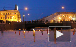 Француз Марк Ар снова зажег свои ледяные свечи в Петербурге