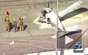 Одномоторный самолет упал на грузовой автомобиль в Лос-Анджелесе