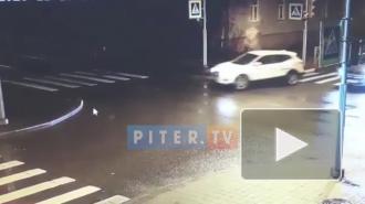 Видео: на перекрестке Дибуновской и Оскаленко сбили человека