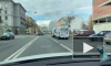 Видео: у Покровской больницы вновь собралась очередь из машин скорой помощи