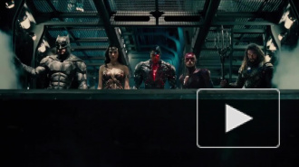 В тизерах "Лиги справедливости" 2017 показали Бэтмена, Аквамены и Флэша