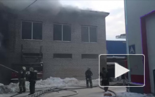 В складах на Менделеевской горел ядовитый пластик