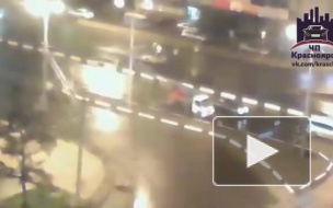 В Красноярске упала автовышка с людьми 