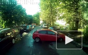 На Загородном проспекте виновница ДТП скрылась с места происшествия