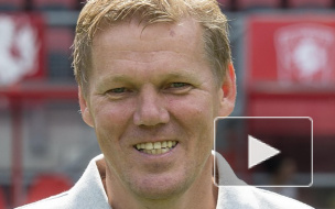 Тренеру Твенте выбили зуб во время празднования гола