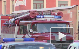 В Петербурге горел старый дом в центре города, восемь человек пришлось эвакуировать