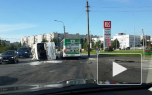 На Солидарности Mitsubishi перевернул маршрутку. Есть погибшие и пострадавшие - очевидцы