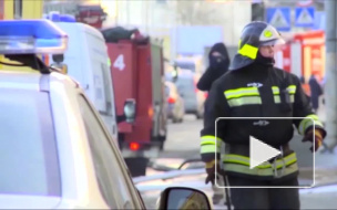 В Муринском пруду сгорел ресторанный понтон