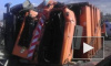 В Петербурге мусоровоз упал на проезжающую мимо Шкоду 