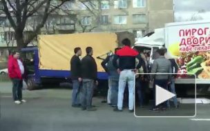 На Софийской водителя грузовика зажало в кабине после ДТП