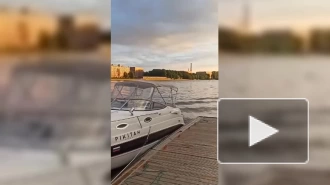 На Малой Невке в Петербурге столкнулись катер и гидроцикл
