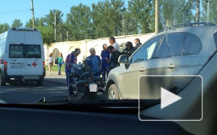 На Лесном проспекте 77-летний байкер влетел в Chevrolet Captiva