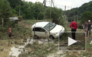 Власти требуют от жителей Крымска вернуть полученную материальную помощь