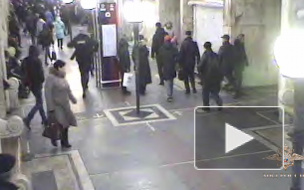 Курсант МВД задержал в московском метро женщину, которая ранила ножом пассажирку