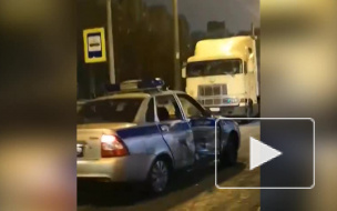 ДТП с полицейской машиной остановило движение трамваев в Рыбацком