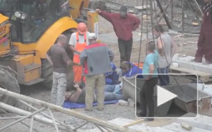 Жуткое видео из Самары: на рабочего упал кран
