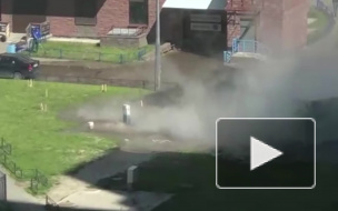 Двор на Туристской улице затопило кипятком