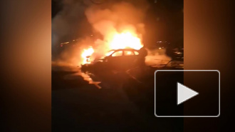 Видео: на Поэтическом бульваре сгорели три легковушки