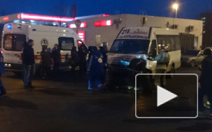 В аварии с маршруткой и "Мерседесом" пострадали шесть человек