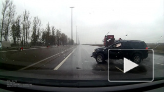 На Пулковском шоссе водитель Mitsubishi Pajero показал "тройной тулуп"